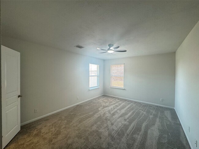 Building Photo - 8107 Gran Villa Dr