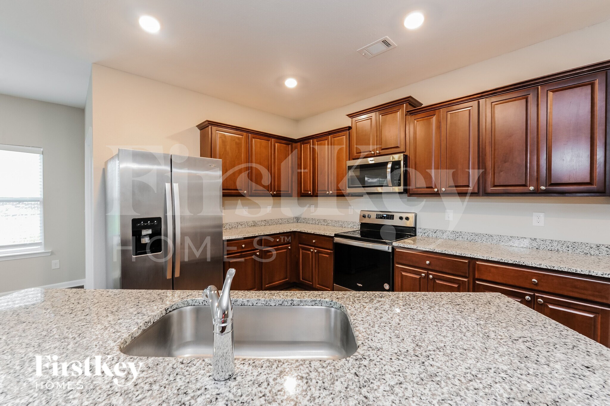Building Photo - 124 Innis Brk Cir SW