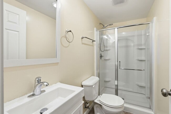 Building Photo - 2535 Filbert St