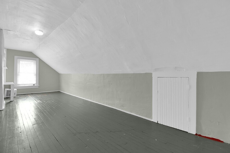 Building Photo - 99 E Frambes Ave
