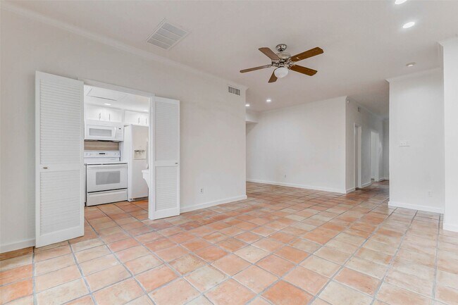 Building Photo - 14719 Barryknoll Ln