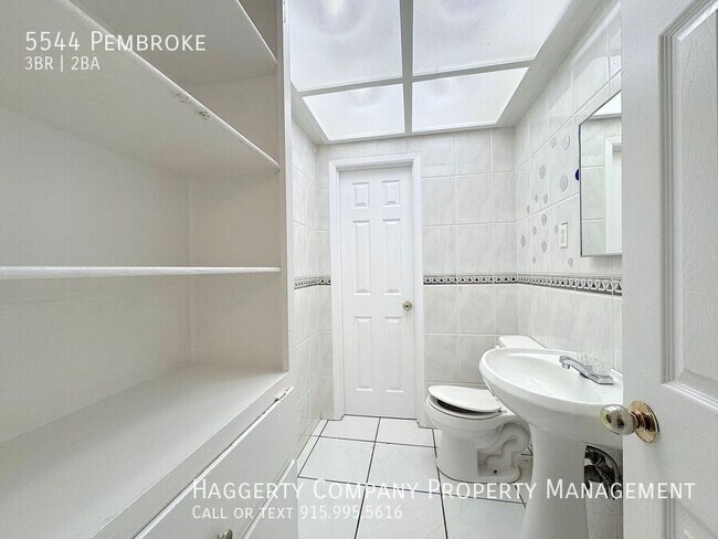 Building Photo - 5544 Pembroke-