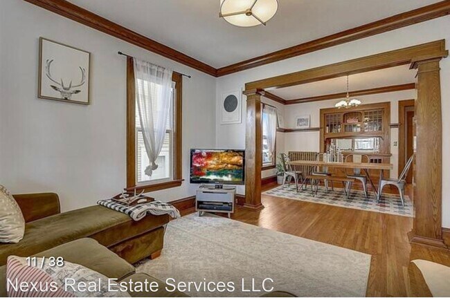 Building Photo - 2 br, 1 bath House - 3444 Grand Ave S #102