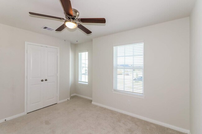 Building Photo - 8204 Sunberry Shadow Dr