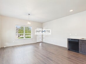 Building Photo - Quaint One Bedroom, One bathroom