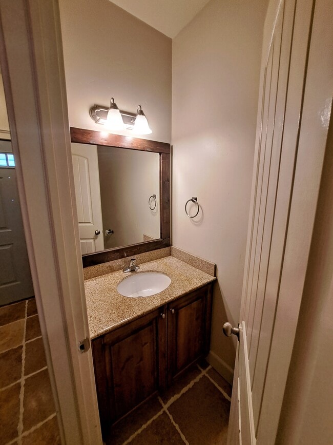 Building Photo - 1238 Baycrest Dr