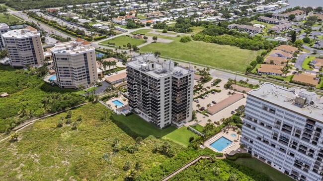 Building Photo - 3100 N Hwy A1A