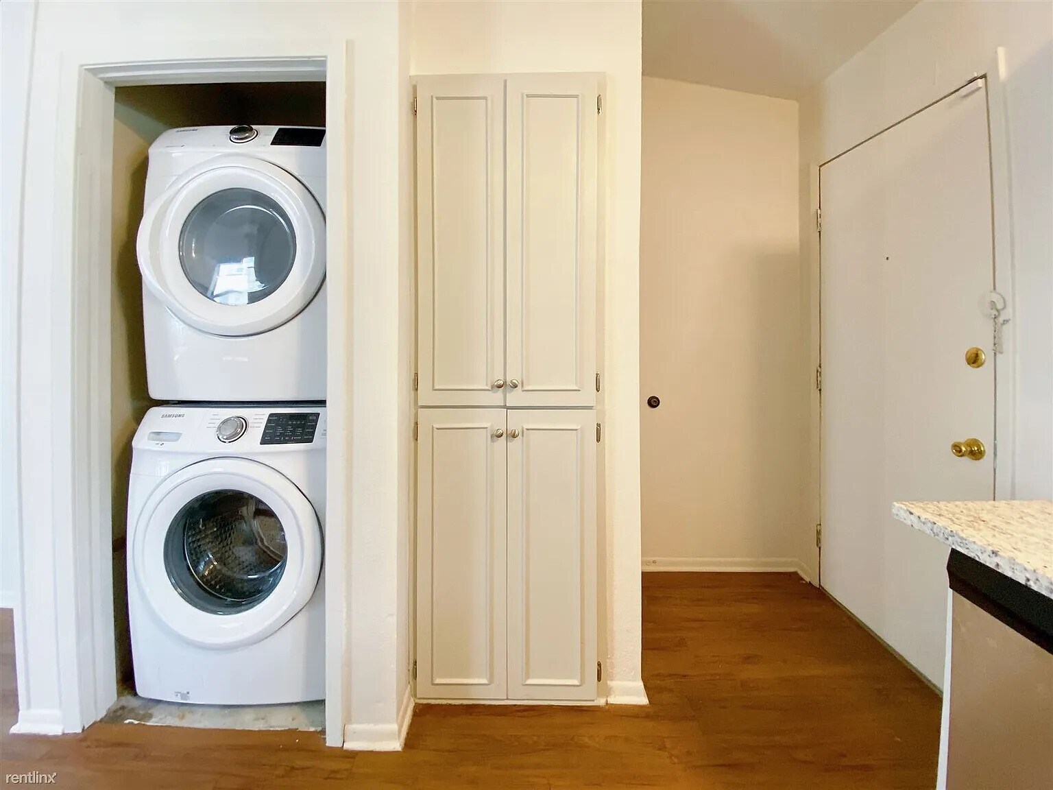 Washer/Dryer & Pantry - 1604 Mill St