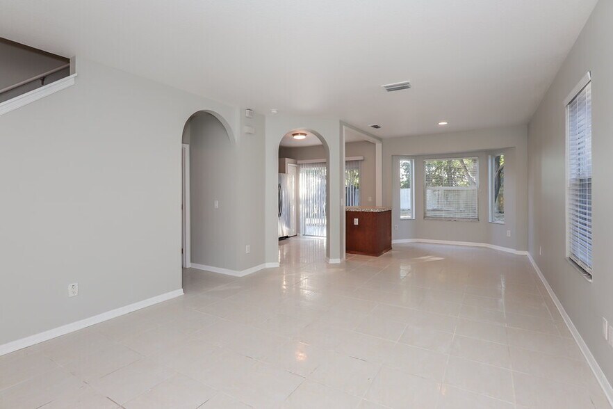 Building Photo - 8435 Quarter Horse Dr