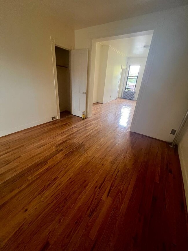 Building Photo - 203 Moffat St