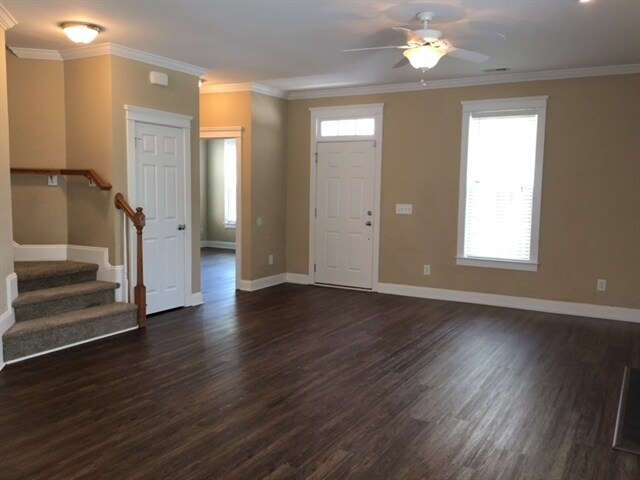 Building Photo - 1304 Carol Oaks Dr