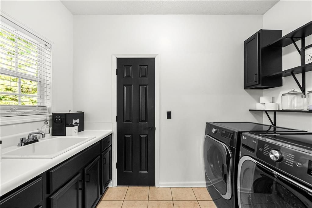 Building Photo - 176 Oak Leaf Dr