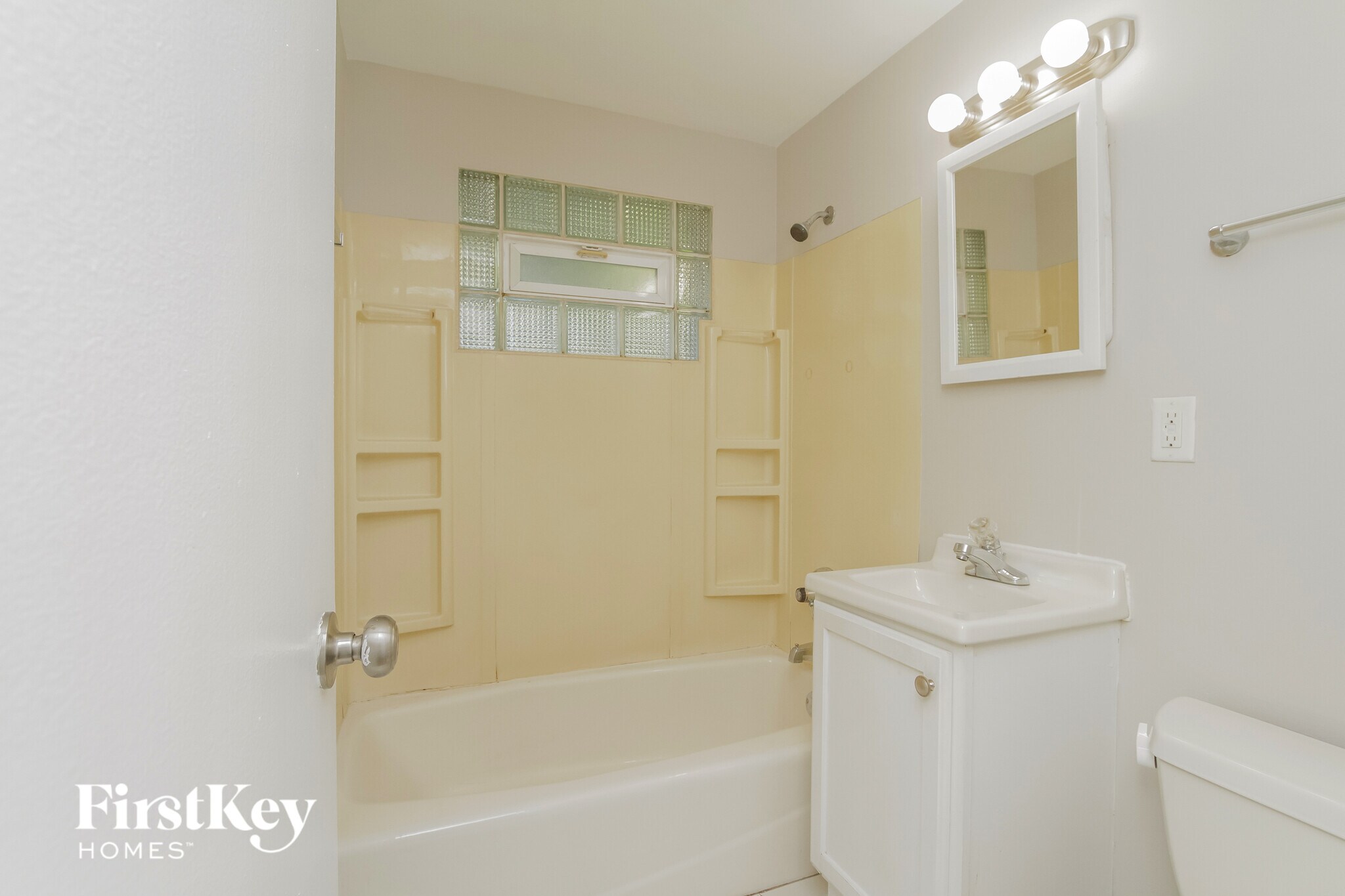 Building Photo - 187 Frederick Dr