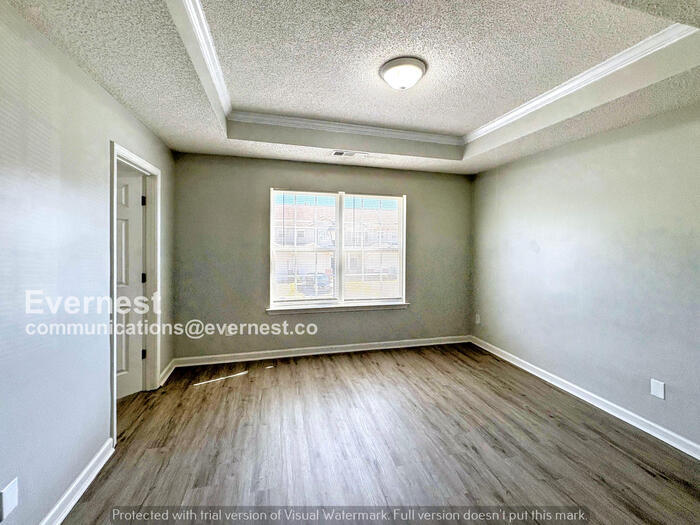 Building Photo - 223 Shenandoah Dr