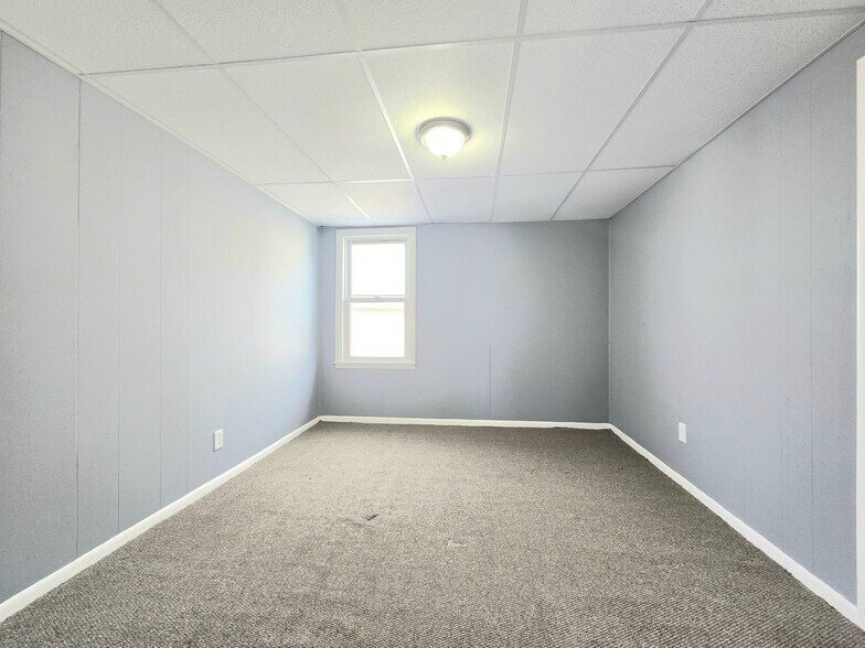 Building Photo - 48 Rocliffe St