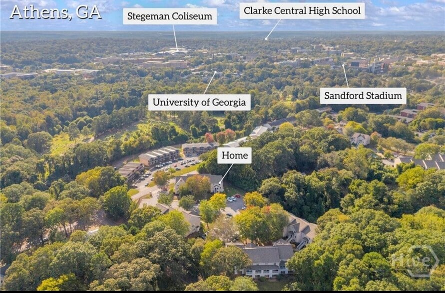 Building Photo - 210 Appleby Dr