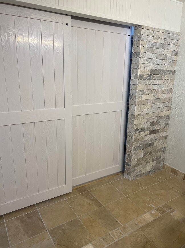 Building Photo - 2023 Havenhouse Dr