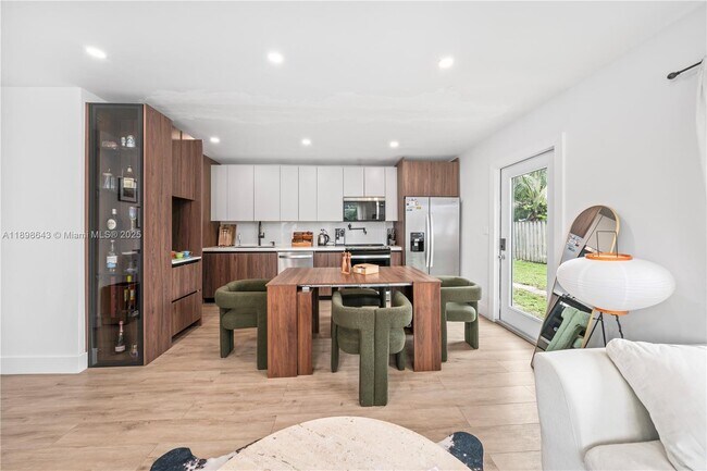 Building Photo - 1320 NE 210th Terrace