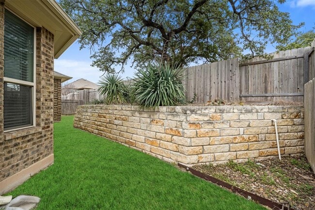 Building Photo - 2844 Coral Valley Dr