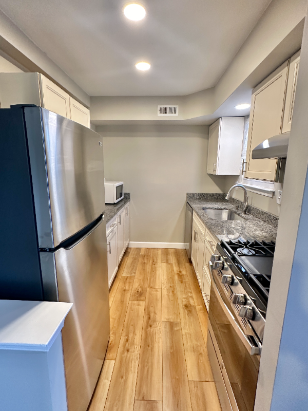 Building Photo - 4573 Winding Brook Dr