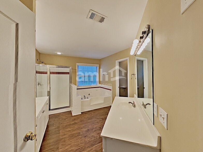 Building Photo - 2813 Savannah Walk Cv