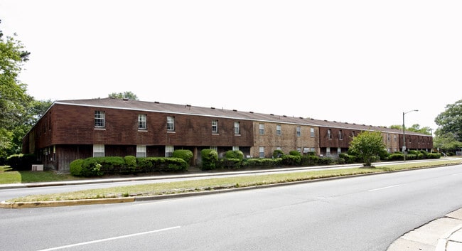 Building Photo - Heritage One