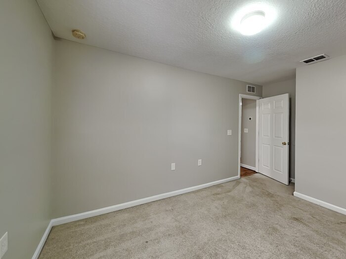 Building Photo - 8172 Oden Ave