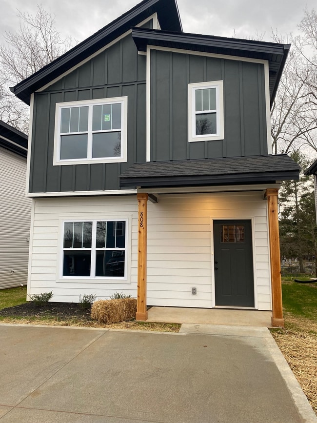 Primary Photo - Available and Move-In Ready!
