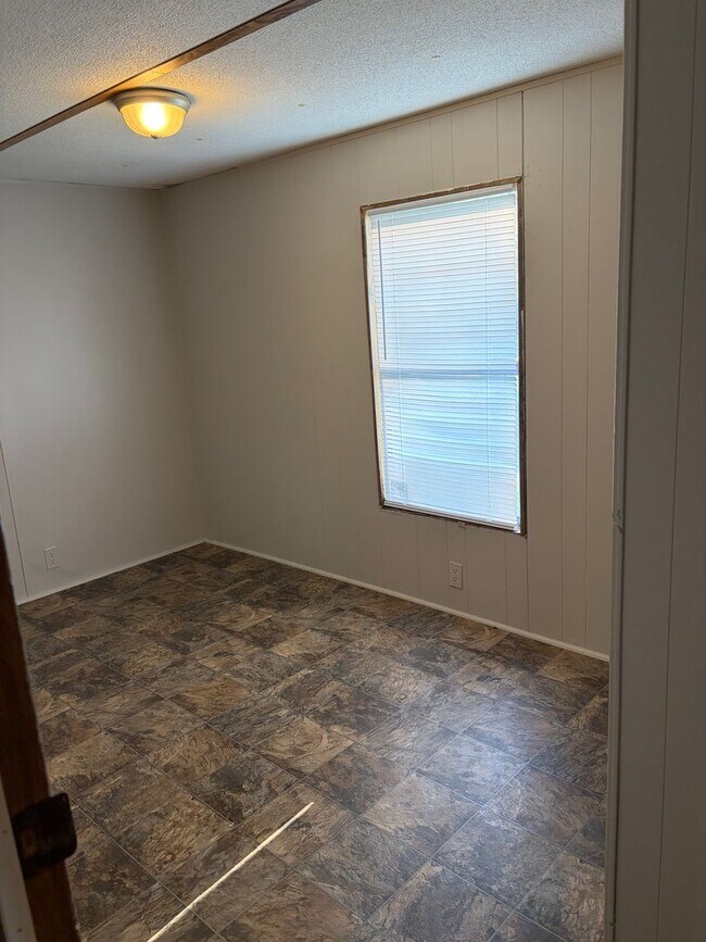 Building Photo - Francis- 707 MH