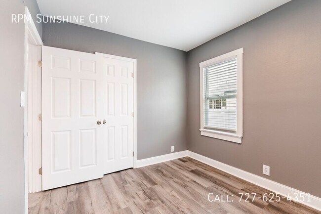 Building Photo - 2017 Ocean View Pl