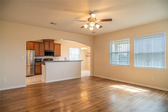 Building Photo - 7115 Ironwood Forest Dr