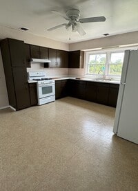 Building Photo - 1111 Rt 41