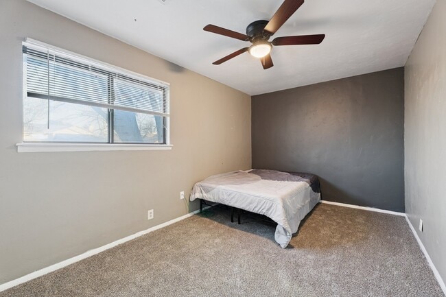 Building Photo - 9605 Hefner Village Blvd