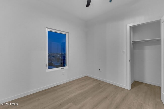 Building Photo - 1519 Golden Hill Terrace
