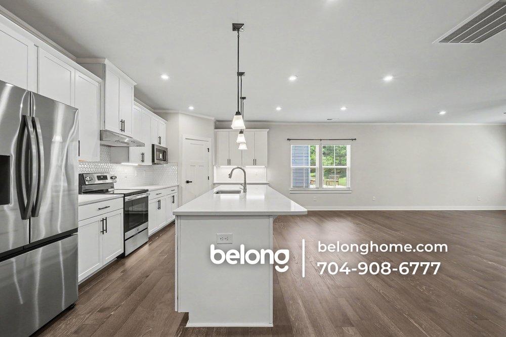 Building Photo - 6529 Cumberland Dr