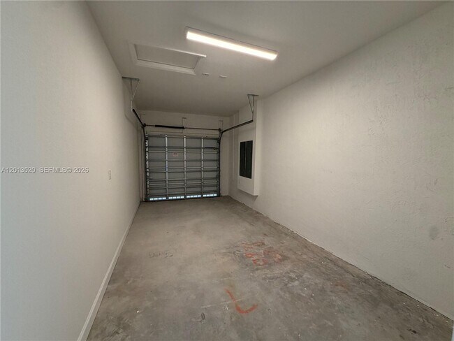 Building Photo - 2384 SE 29th St