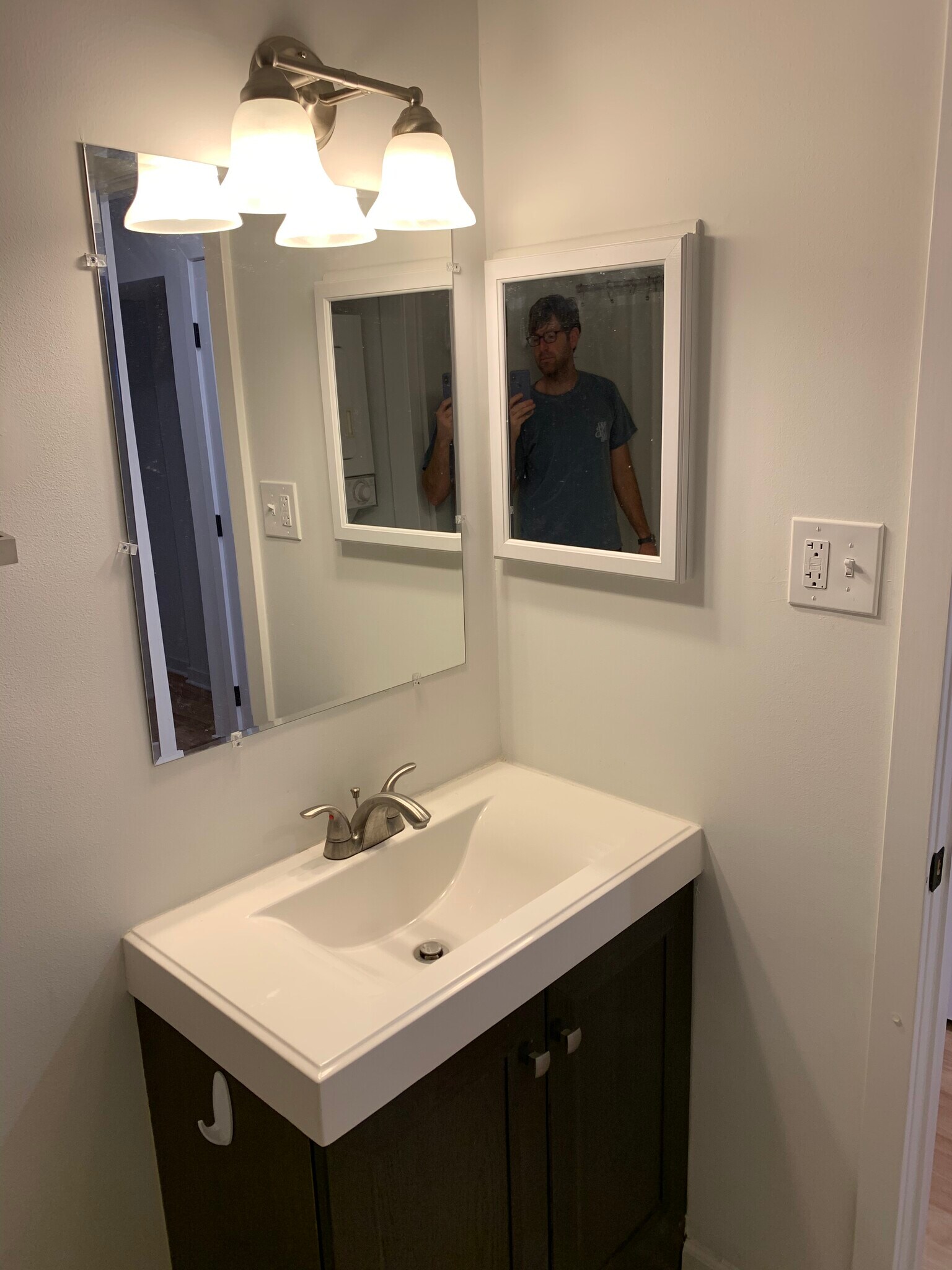 Building Photo - 660 E St NE