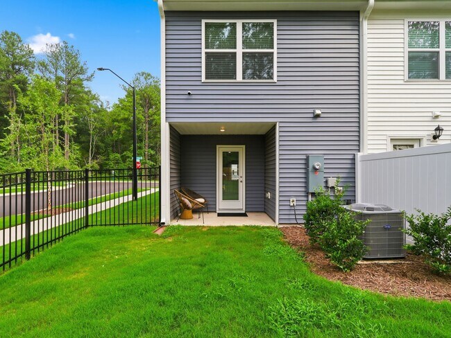 Building Photo - Newly Built 3BD, 2.5BA End Unit Raleigh Townhome with a Fenced Yard in a Prime Location