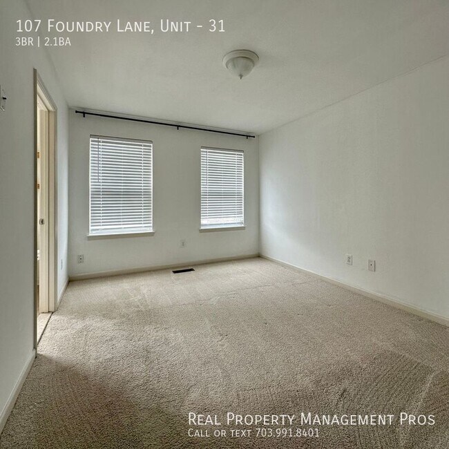 Building Photo - 107 Foundry Ln
