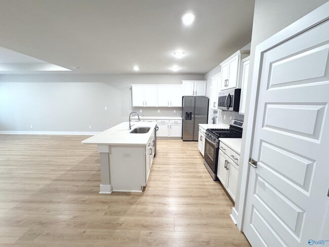 Building Photo - 7517 Doris Ruth Ln SE