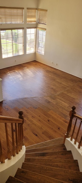 Building Photo - 11322 Redbud Ct