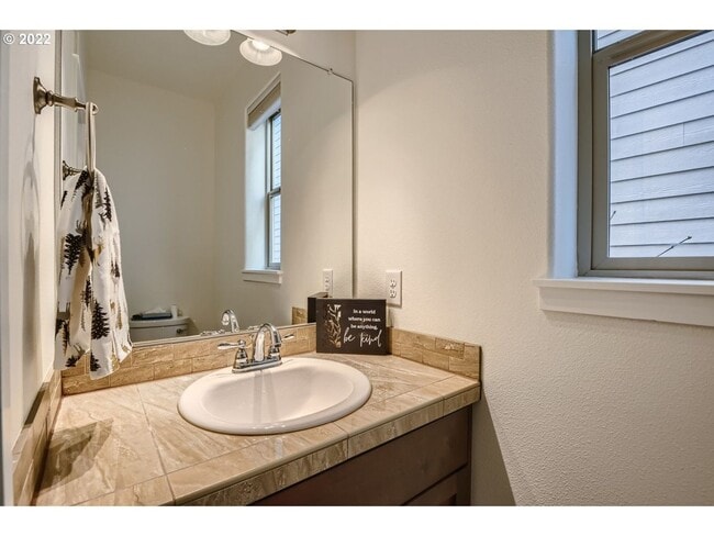 Building Photo - Modern Comfort in a Quiet, Beautiful Neighborhood – 3 Bed, 2.5 Bath Home