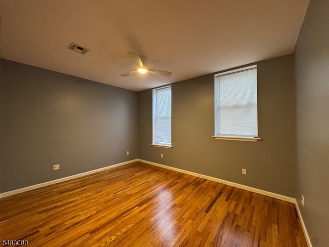 Building Photo - 610 Devon St