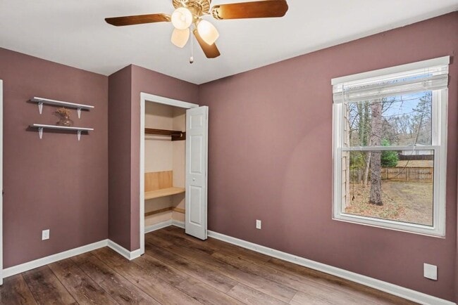 Building Photo - 1950 Branch View Dr