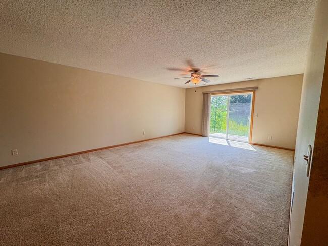 Building Photo - 1611 Gunston Dr