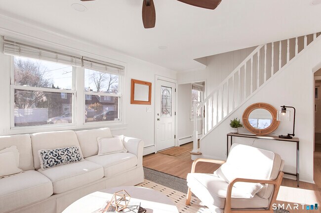 Building Photo - 36 Middlebury St