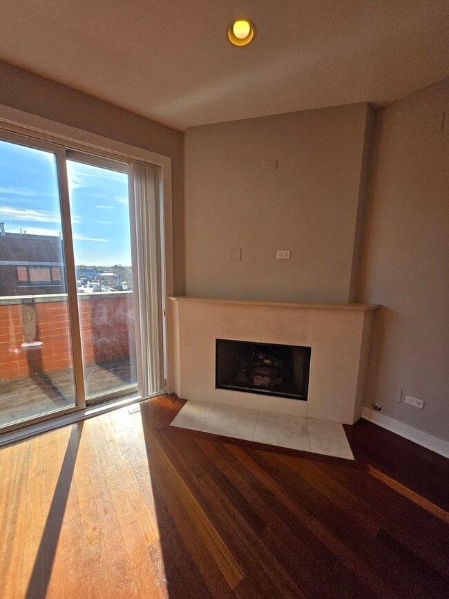 Building Photo - 2358 W School St