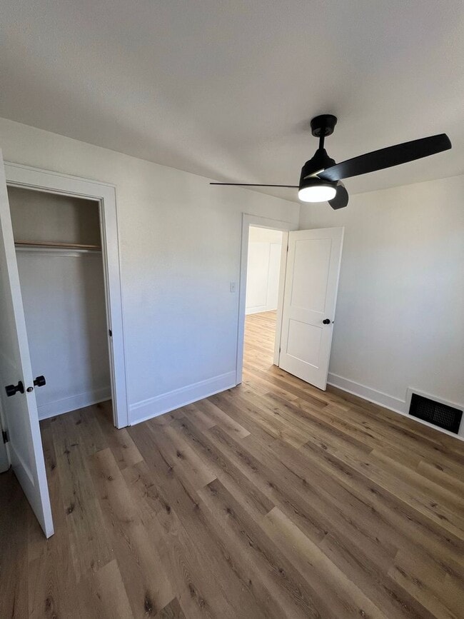 Building Photo - Brand new fully renovated 5 Bedroom Single...