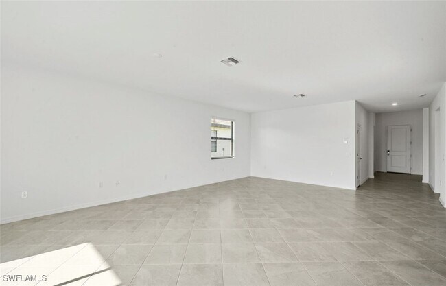 Building Photo - 15059 Palamos Cir