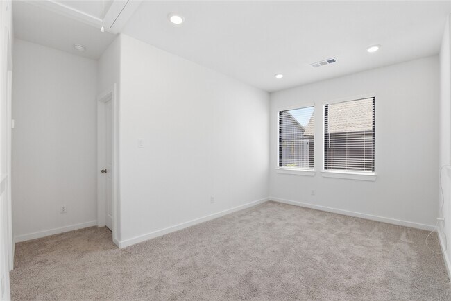 Building Photo - 3220 Loam Ln